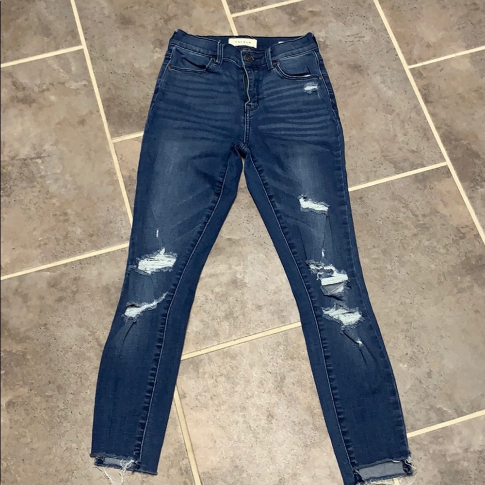 Super Cute High Wasted Skinny Jeans!!